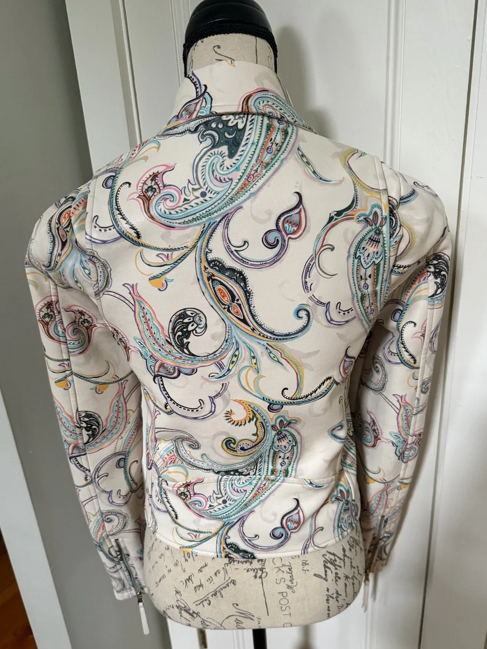 EUC Robert Graham Monroe Paisley Print Motorcycle Jacket. Women's Size: XS.